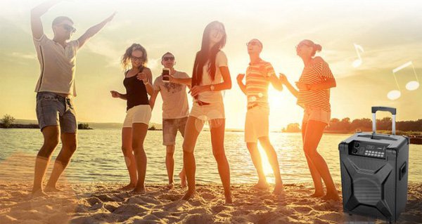 Loa kéo trong các buổi hoạt động ngoài trời