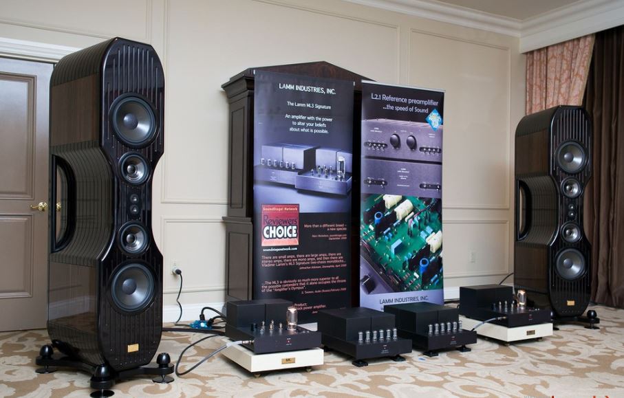 Ngắm nhìn dàn âm thanh giá khủng