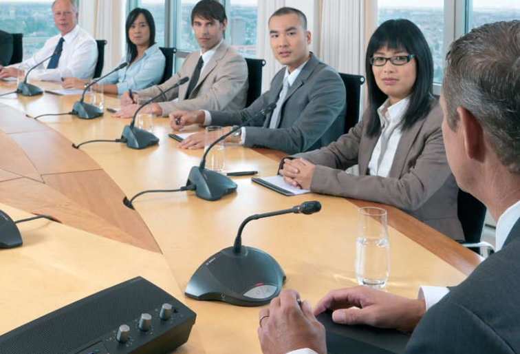 Lắp đặt âm thanh hội thảo trong nhà và ngoài trời như thế nào?